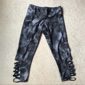 Capri length Onzie leggings